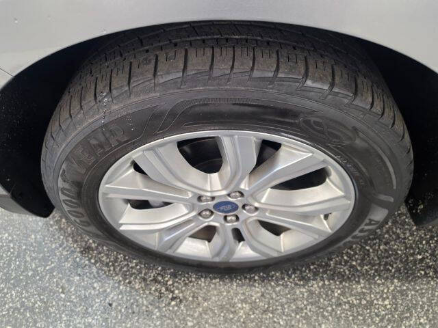 2020 Ford Edge Titanium