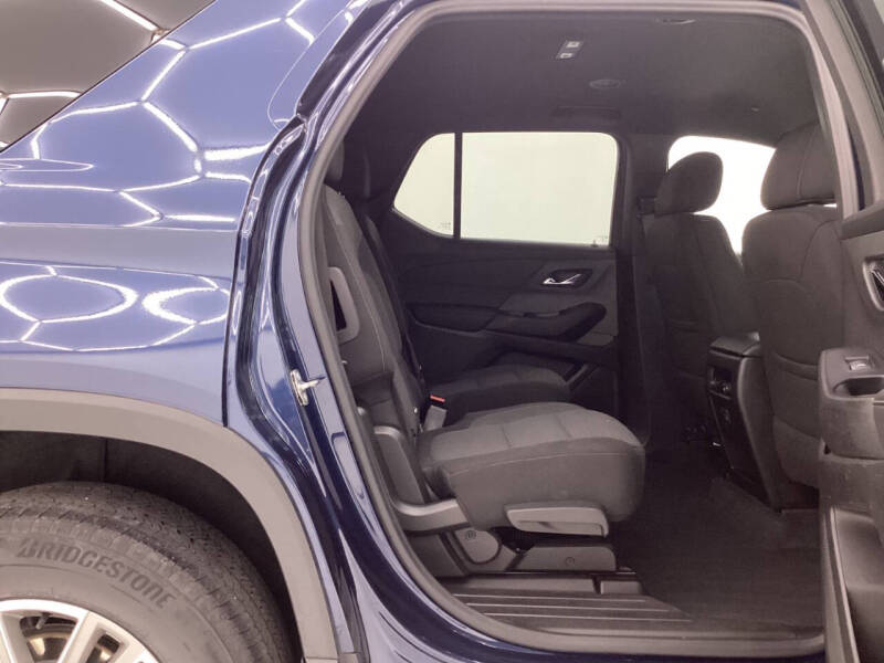 2022 Chevrolet Traverse LT Cloth