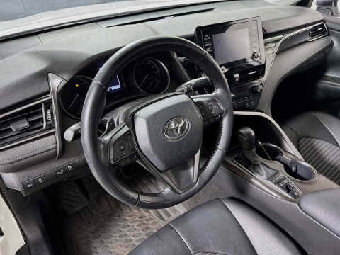 2022 Toyota Camry Hybrid SE Nightshade