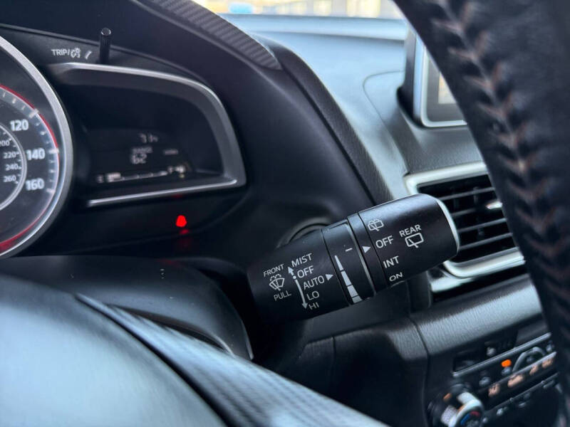 2016 Mazda MAZDA3 i Grand Touring