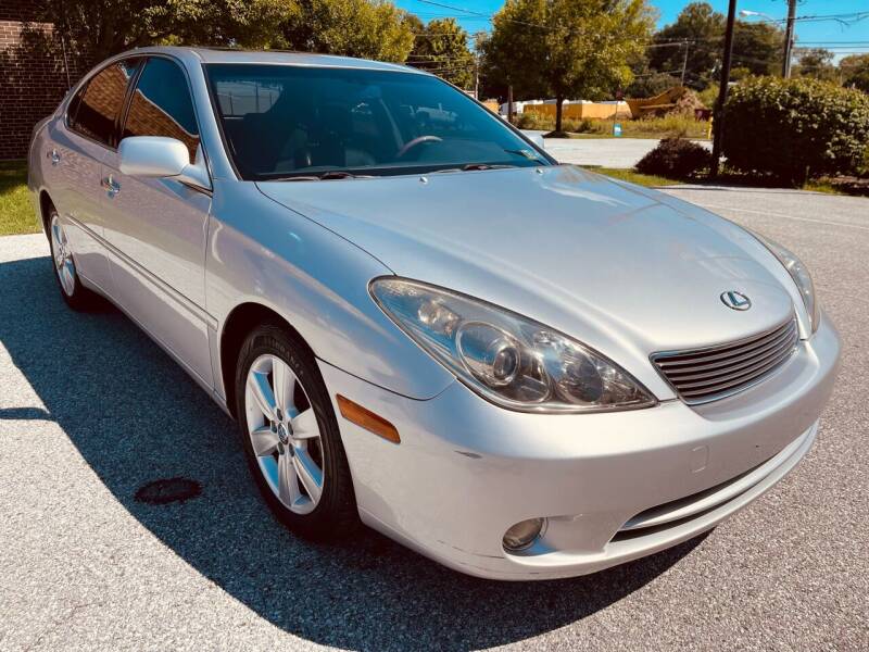 2005 Lexus ES 330 for sale at CROSSROADS AUTO SALES in West Chester PA