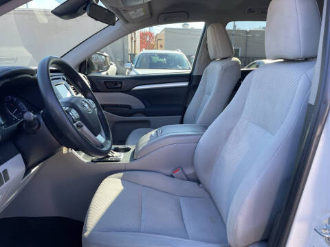 2019 Toyota Highlander LE Plus