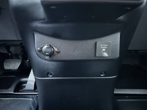 2024 Toyota Sienna XLE 8-Passenger