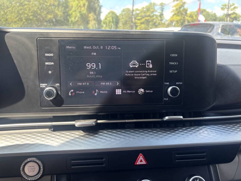 2023 Kia Carnival LX