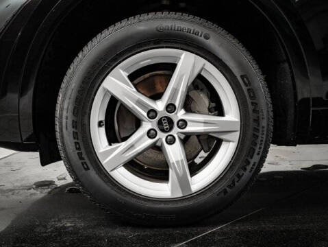 2023 Audi Q5 quattro Premium 40 TFSI