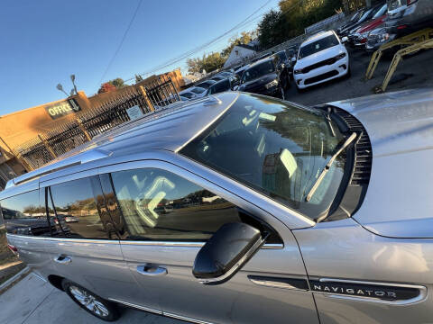 2023 Lincoln Navigator Standard