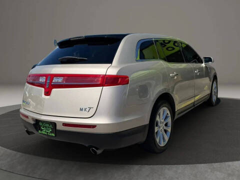 2017 Lincoln MKT Elite