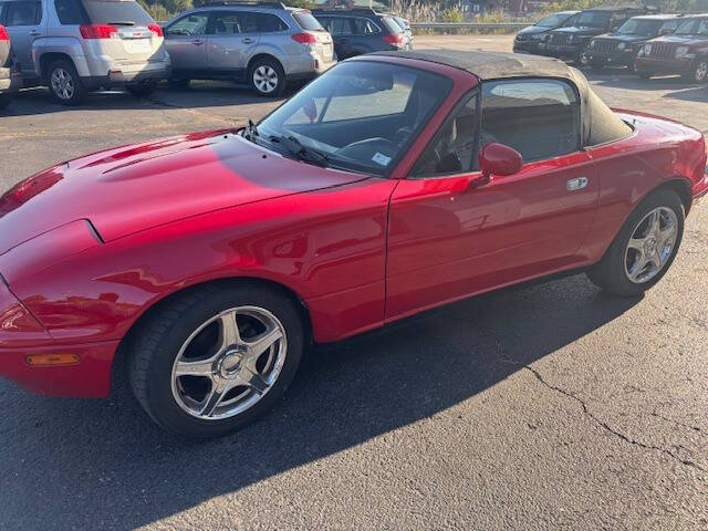 Red 1992 Mazda MX-5 Miata Base Convertible 2dr Convertible 2