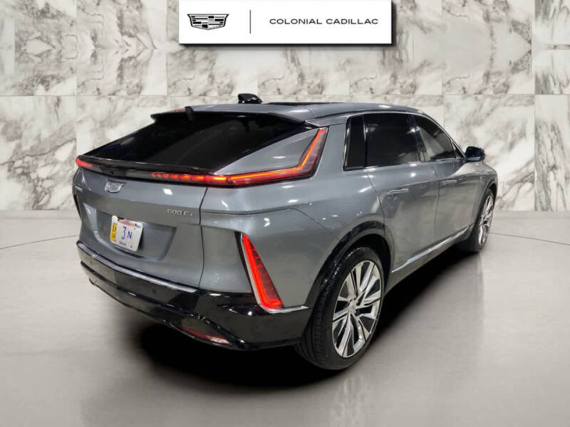 2024 Cadillac LYRIQ Luxury 3