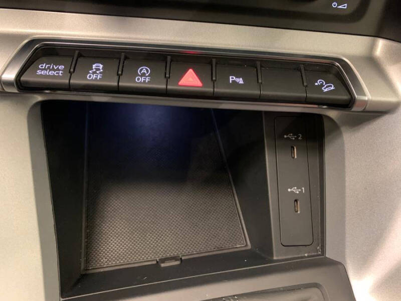 2022 Audi Q3 quattro S line Premium 45 TFSI