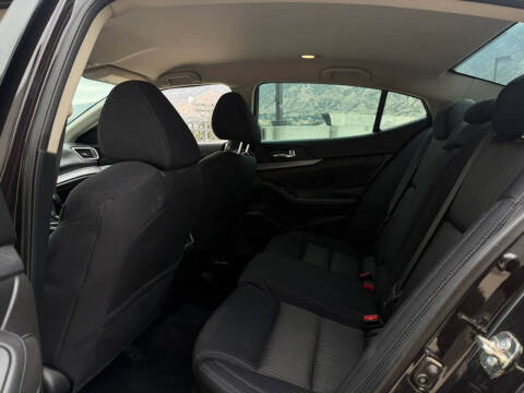 2017 Nissan Maxima