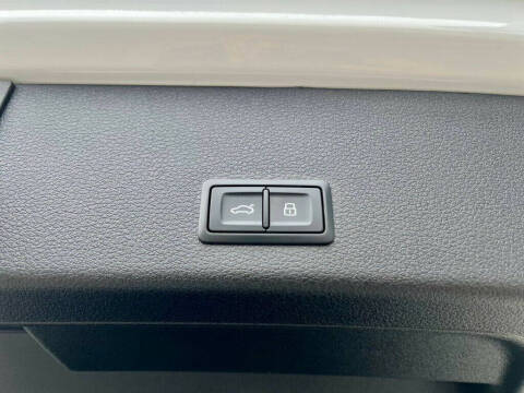 2024 Audi Q8 e-tron quattro Prestige