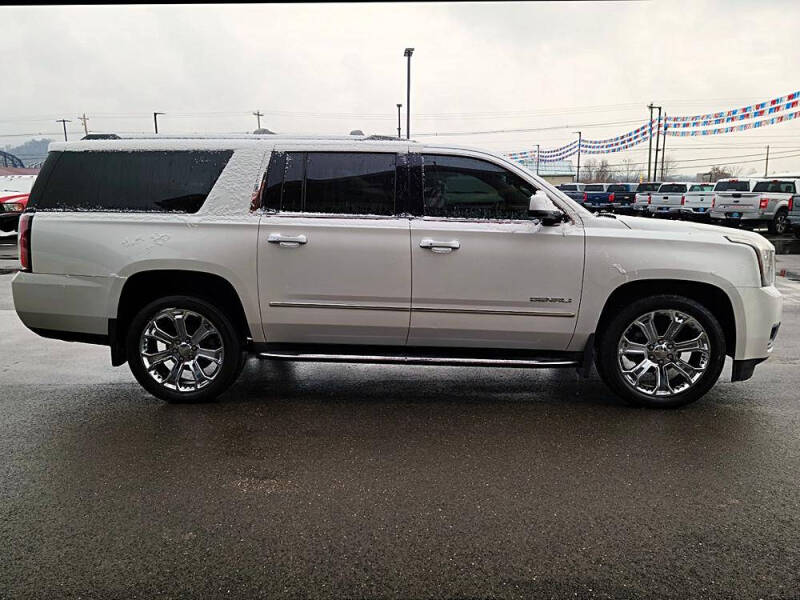 2017 GMC Yukon XL Denali