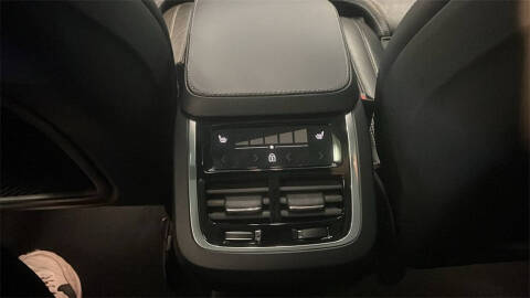 2023 Volvo XC90 B6 Ultimate Bright Theme 7P