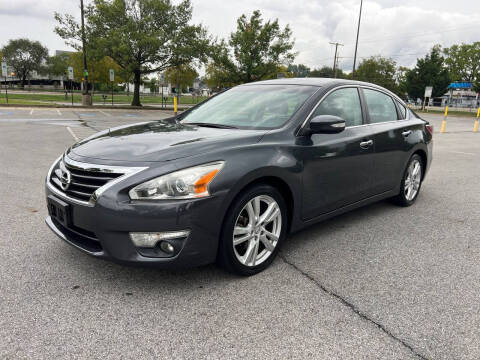 2013 Nissan Altima for sale at Royal Motors in Hyattsville MD