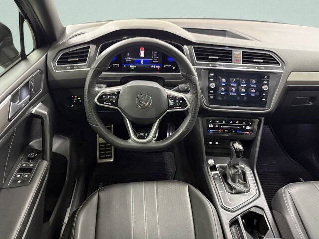 2023 Volkswagen Tiguan SE R-Line Black