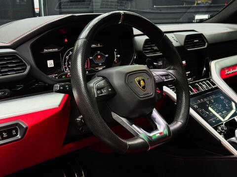 2022 Lamborghini Urus