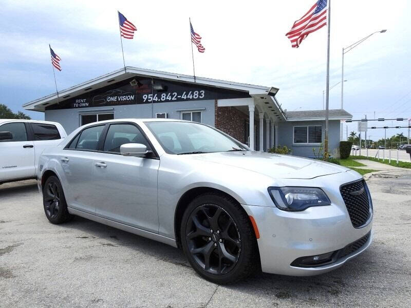 2021 CHRYSLER 300 Sedan - $23,900