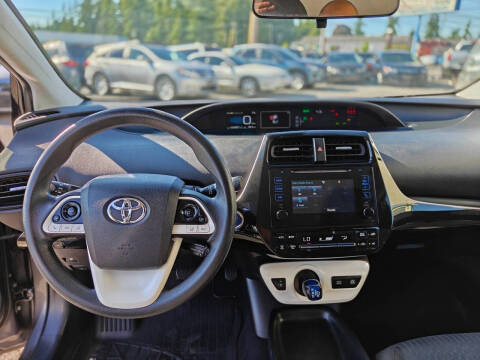 2018 Toyota Prius Two