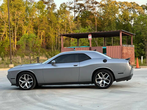 2015 Dodge Challenger SXT Plus