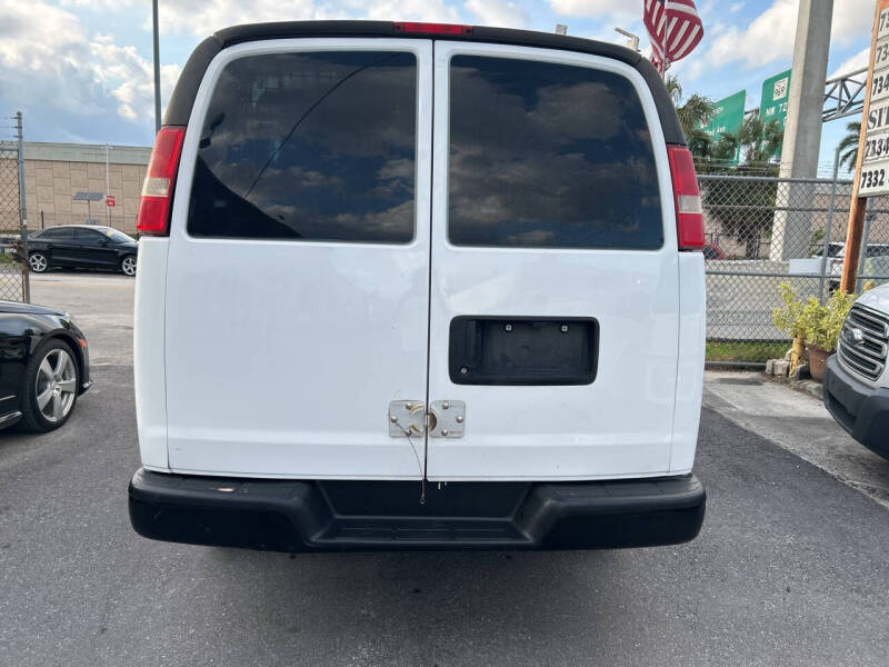 2016 Chevrolet Express 2500