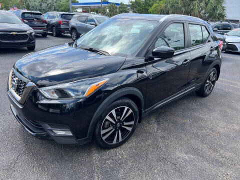 2020 Nissan Kicks SR