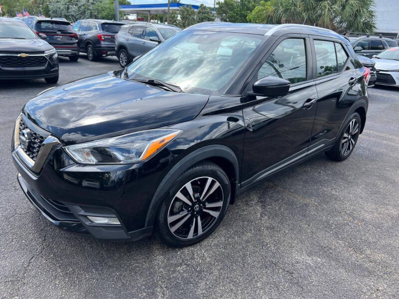 2020 Nissan Kicks SR