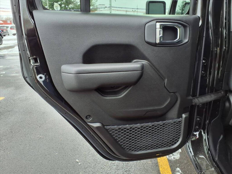 2025 Jeep Gladiator Sport S