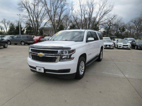 2018 Chevrolet Suburban for sale at Aztec Motors in Des Moines IA