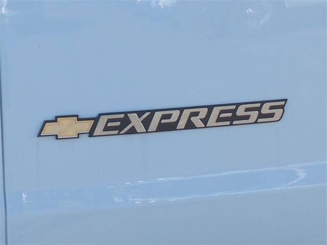 2024 Chevrolet Express 2500