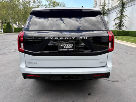 2025 Ford Expedition MAX Active