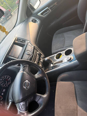 2014 Nissan Pathfinder SV