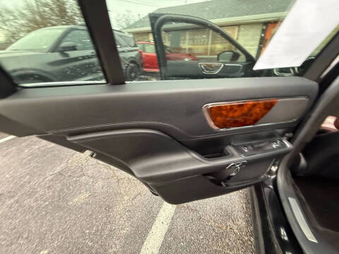 2017 Lincoln Continental Reserve