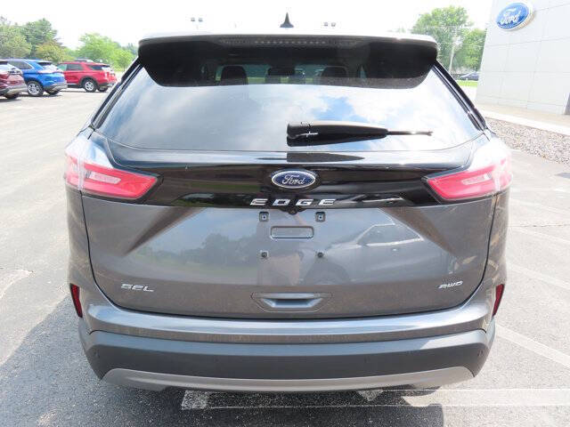 2022 Ford Edge SEL