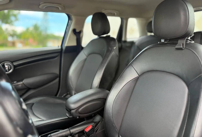 2015 MINI Hardtop 4 Door Cooper