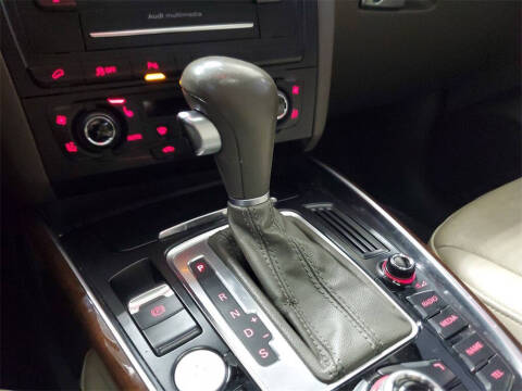 2012 Audi Q5 3.2 quattro Premium Plus