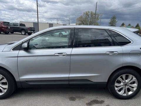 2024 Ford Edge Titanium