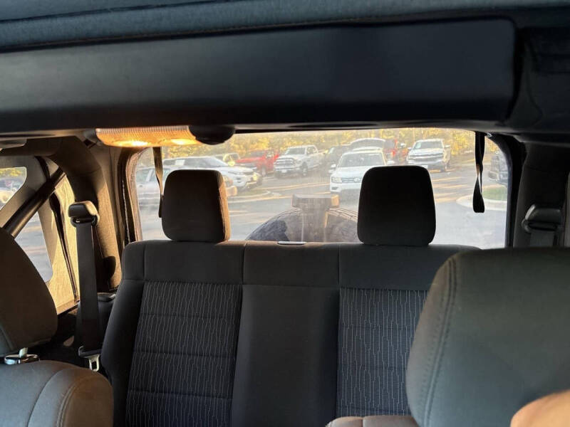 2012 Jeep Wrangler Sahara