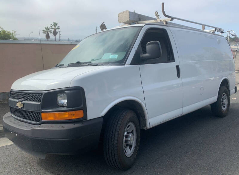 2012 Chevrolet Express Cargo Work Van's photo