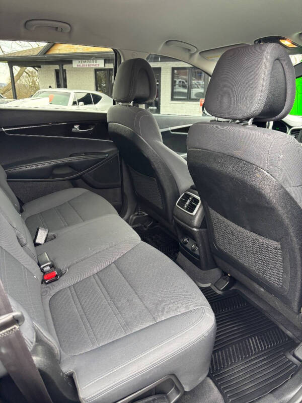 2016 Kia Sorento LX