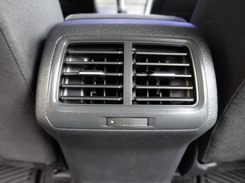 2017 Volkswagen Golf SportWagen