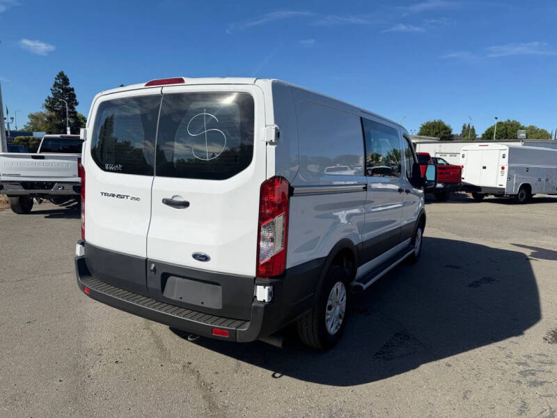 2025 Ford Transit