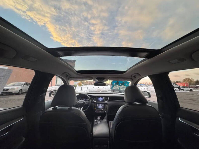 2022 Infiniti QX50 Luxe