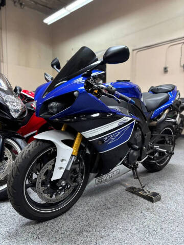 2013 Yamaha YZF-R1