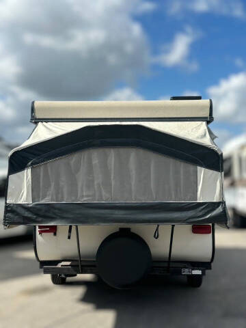 2015 Palomino BASECAMP 10DD