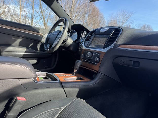 2012 Chrysler 300 C Luxury Series