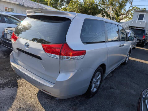 2014 Toyota Sienna L 7-Passenger