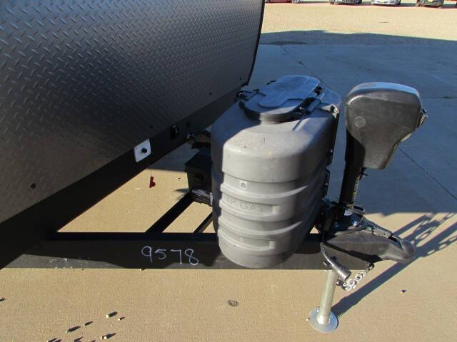 2025 Forest River AVENGER 25