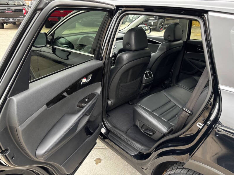 2020 Kia Sorento EX V6