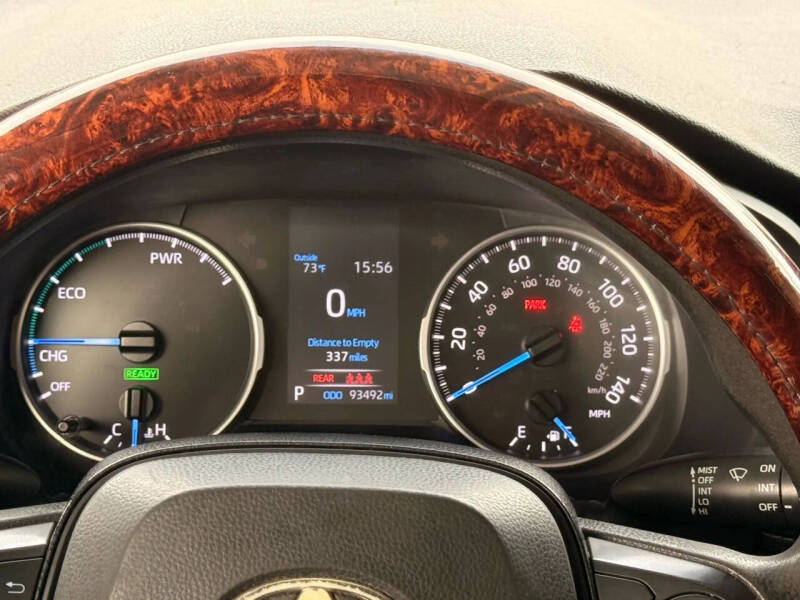 2022 Toyota RAV4 Hybrid LE